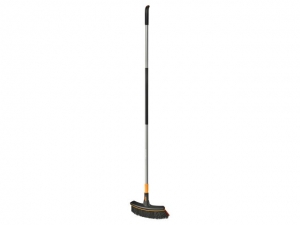 Метла эргономичная FISKARS